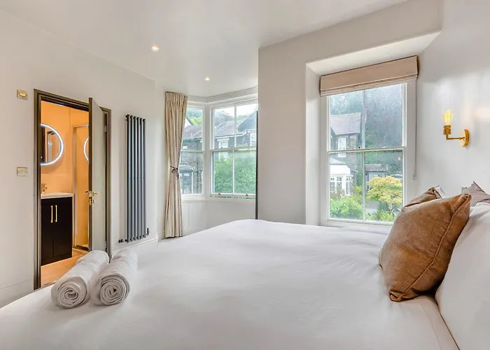 Slate House باونيس أون وينديرمير